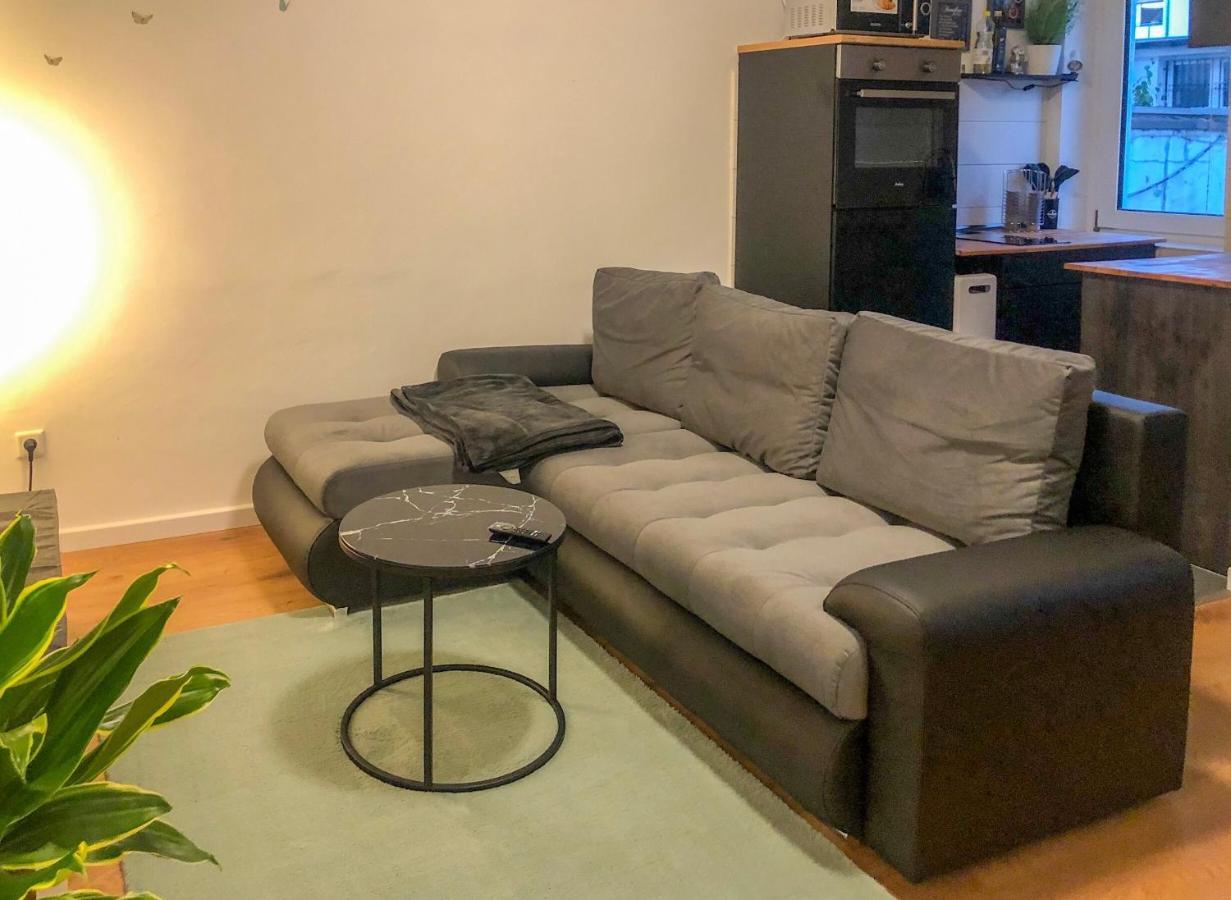 Gruene Oase Mit Balkon I Eg Appartement Duisburg Buitenkant foto